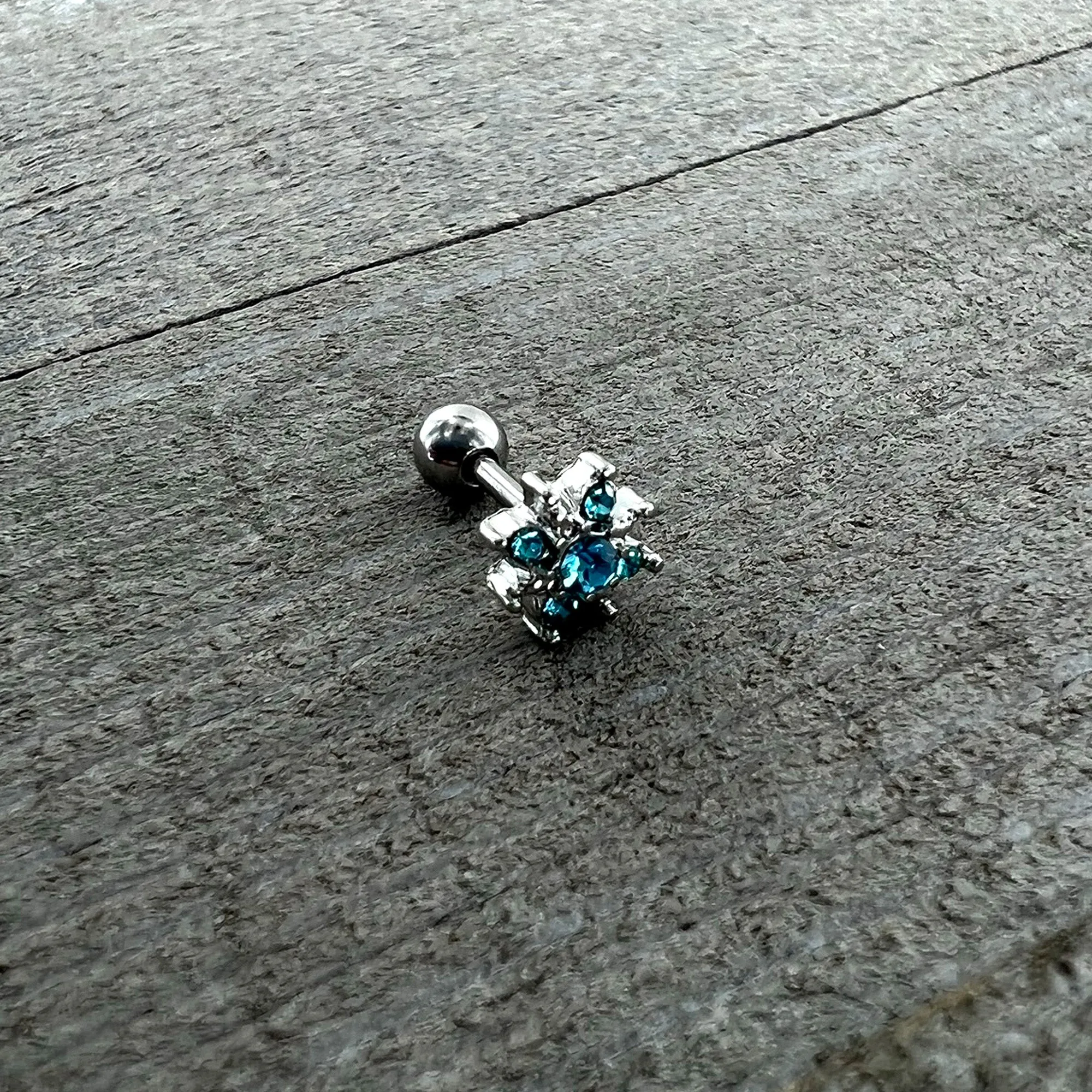 16 Gauge 1/4 Blue Gem Stylish Snowflake Cartilage Tragus Earring