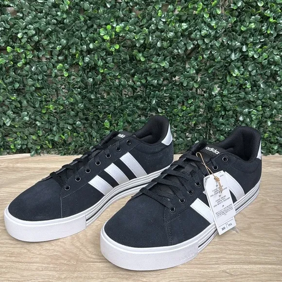 Adidas Men's Daily 4.0 Sneakers Black/White - 12