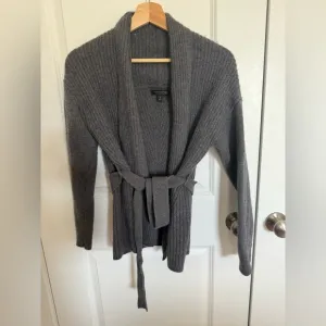 Banana Republic Gray wrapped sweater  Size S
