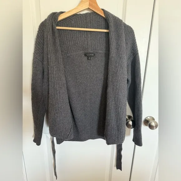 Banana Republic Gray wrapped sweater  Size S