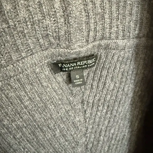 Banana Republic Gray wrapped sweater  Size S