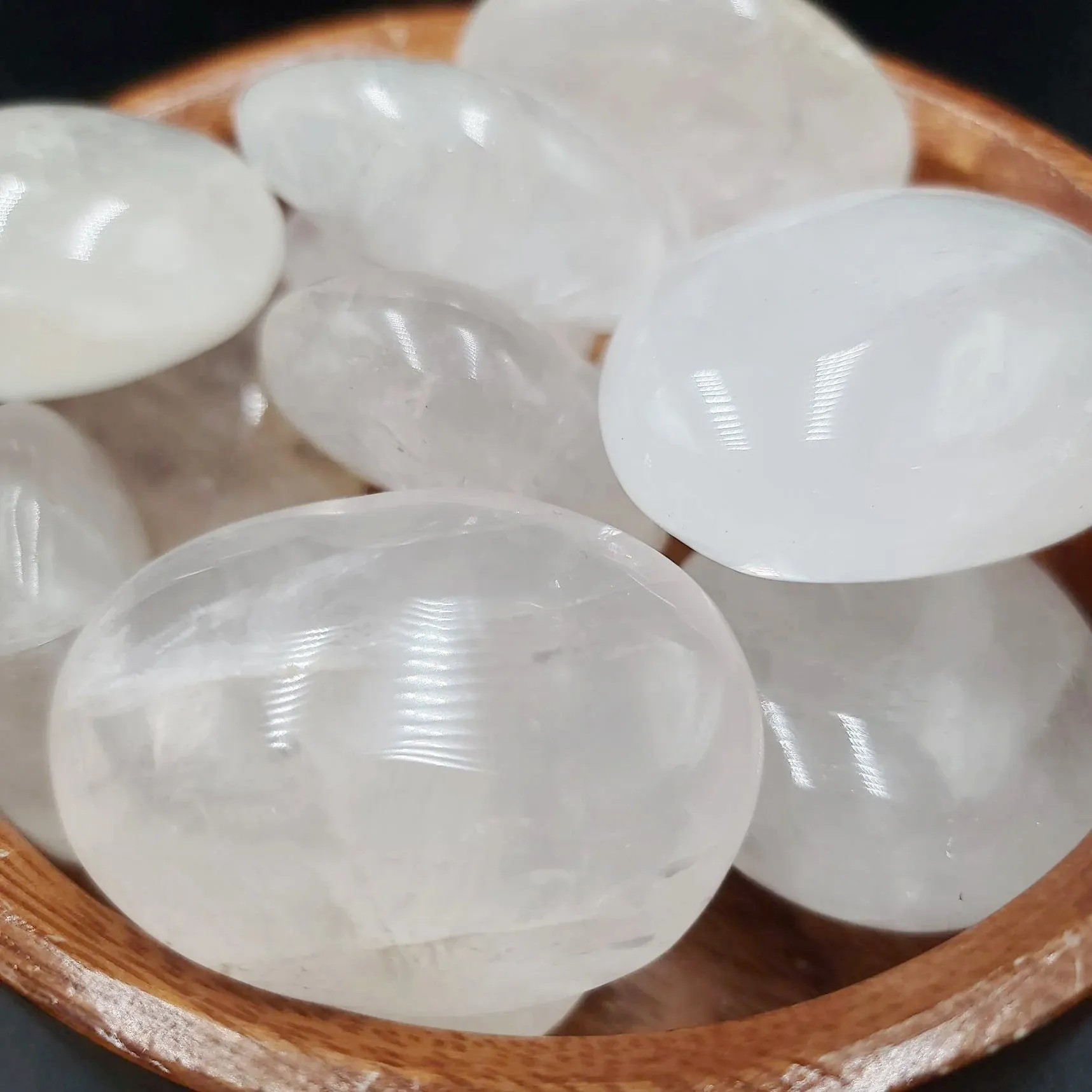 Clear Quartz Palm Stone Gallet