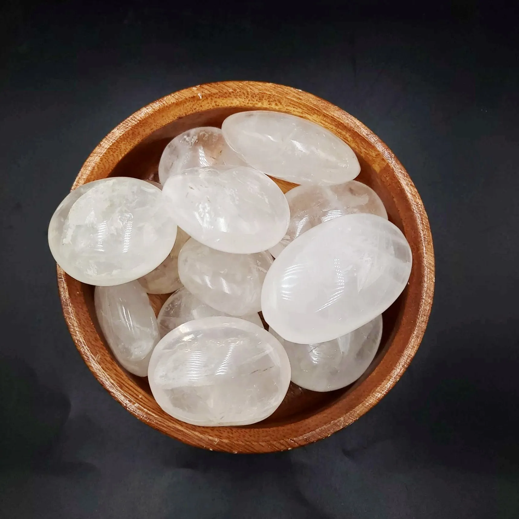 Clear Quartz Palm Stone Gallet
