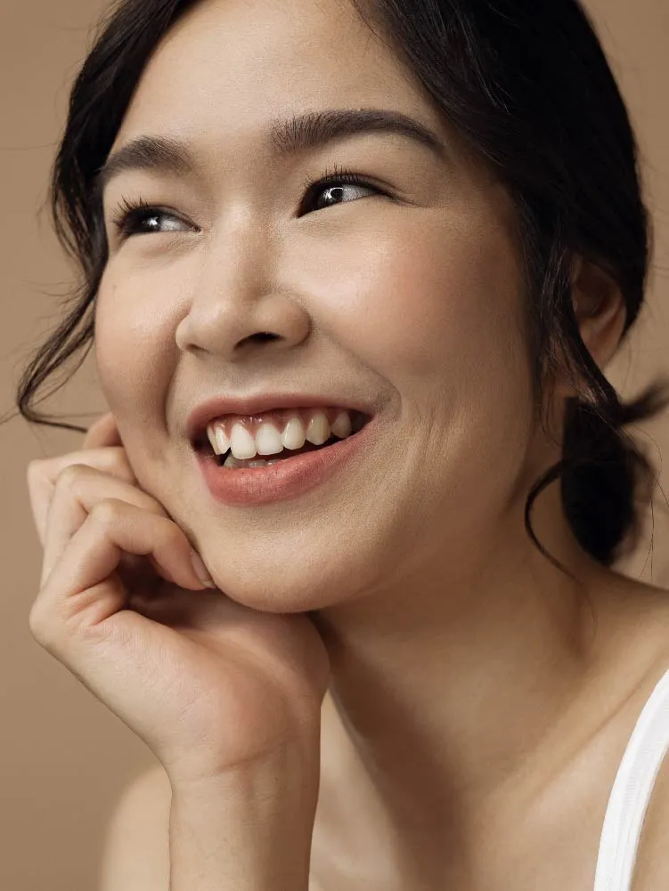 FACE BASE - W10 - WARM IVORY