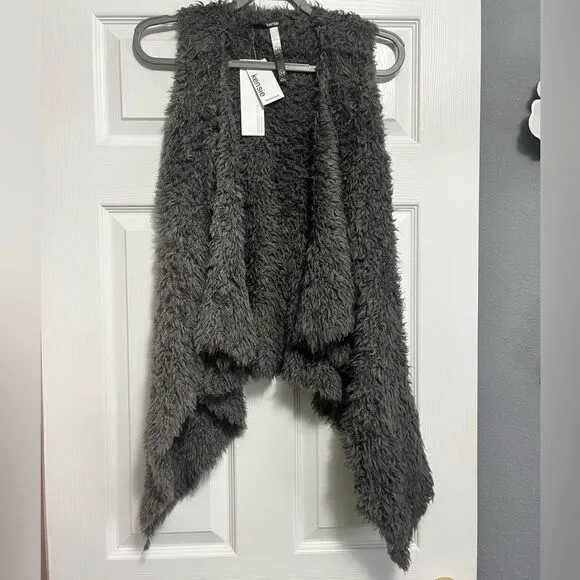 KENSIE | Gray Shaggy Waterfall Faux Fur Vest