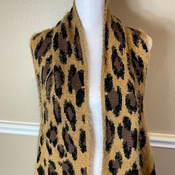 Leopard Cheetah Women SZ OS Poncho Jungle Fuzzy Knit Soft Wrap Cozy Cardigan U3