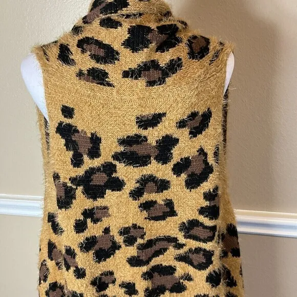 Leopard Cheetah Women SZ OS Poncho Jungle Fuzzy Knit Soft Wrap Cozy Cardigan U3