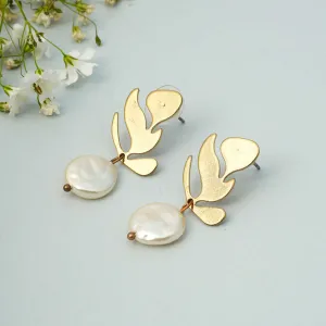 Pearl Leafy Dangling Earrings