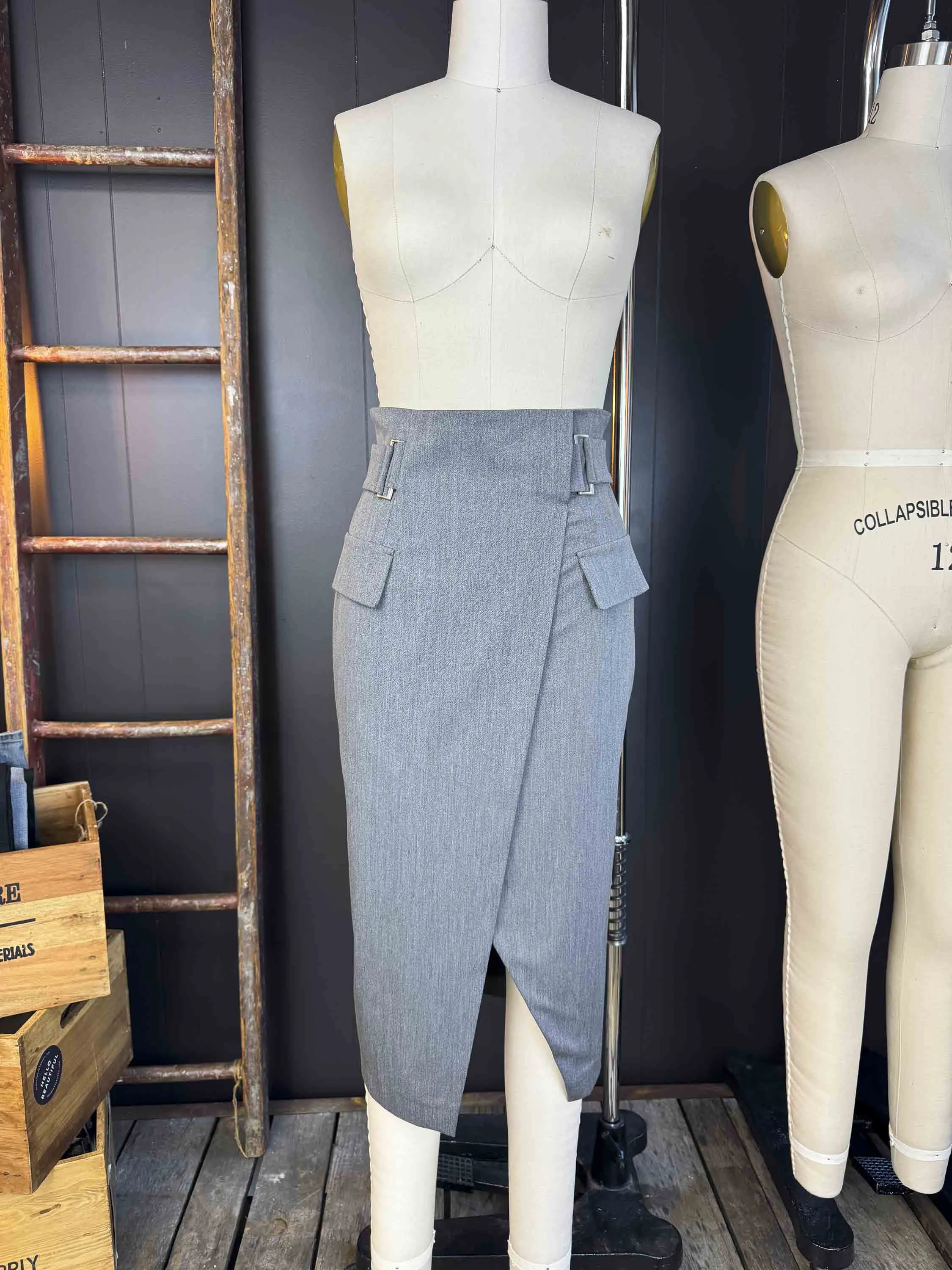 Pre loved Gray Pencil Skirt - Size S