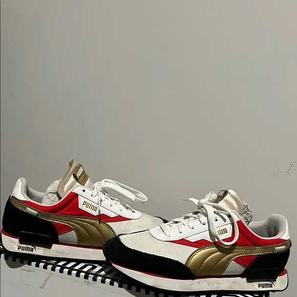 Puma “Future Rider” Varsity Red and Dhalia Gold Sneakers! 80s Vintage Retro