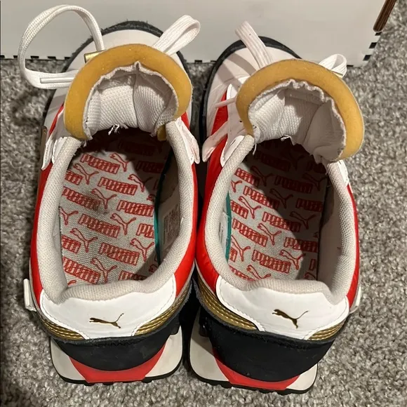 Puma “Future Rider” Varsity Red and Dhalia Gold Sneakers! 80s Vintage Retro