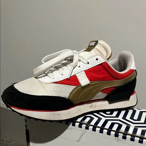 Puma “Future Rider” Varsity Red and Dhalia Gold Sneakers! 80s Vintage Retro