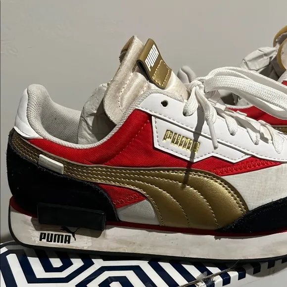 Puma “Future Rider” Varsity Red and Dhalia Gold Sneakers! 80s Vintage Retro