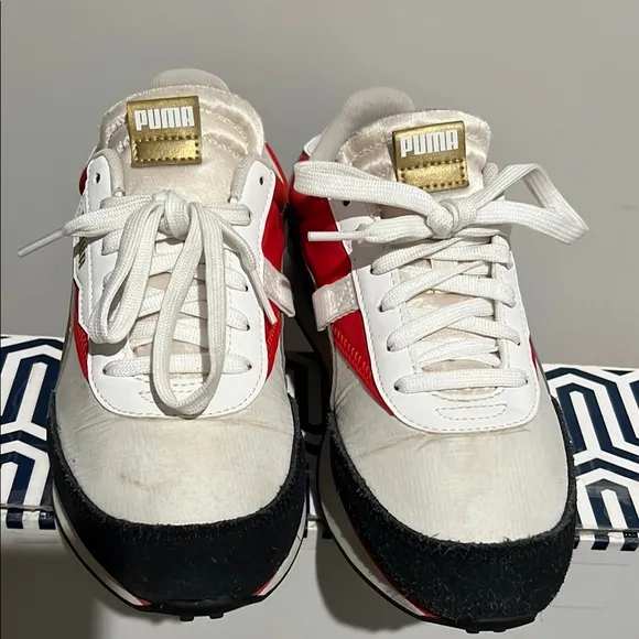 Puma “Future Rider” Varsity Red and Dhalia Gold Sneakers! 80s Vintage Retro