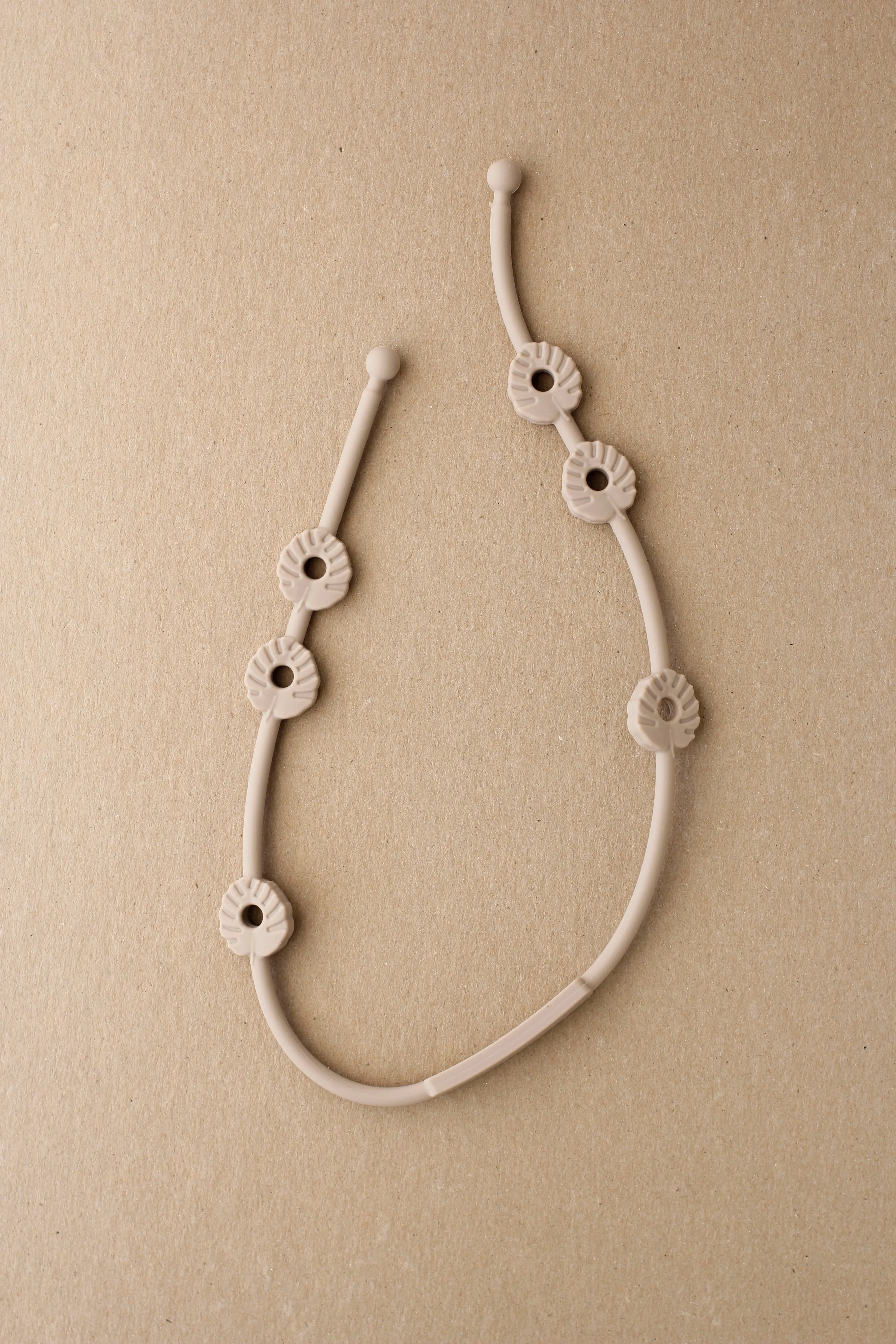Silicone Monstera Attachment - Warm Taupe