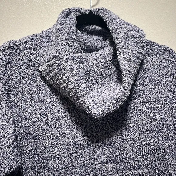SOFTIES Marshmallow Slouch Turtleneck Lounger, Blue/Navy/White, Size S/M