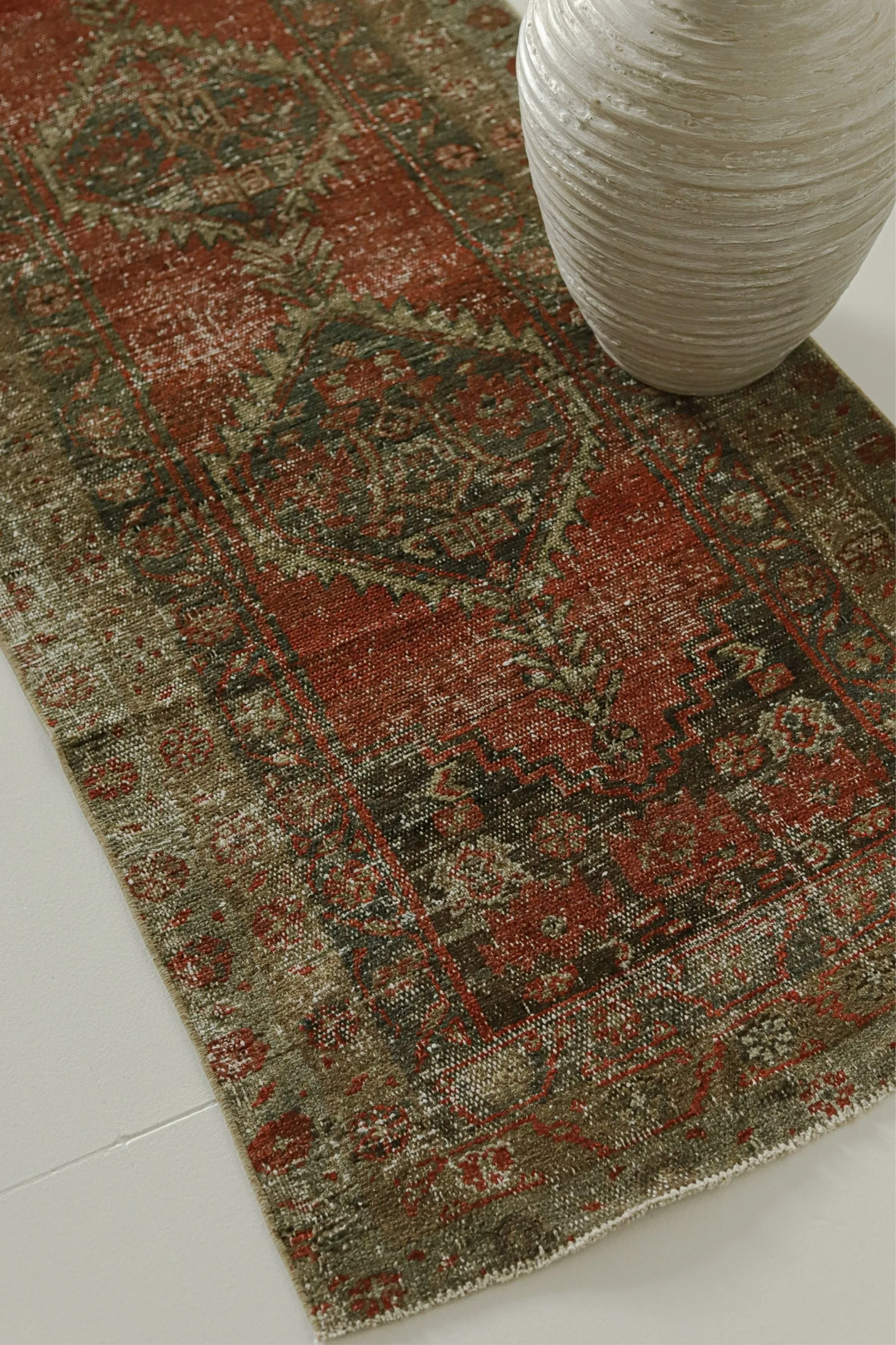 Townsend | 2'7 x 10'3