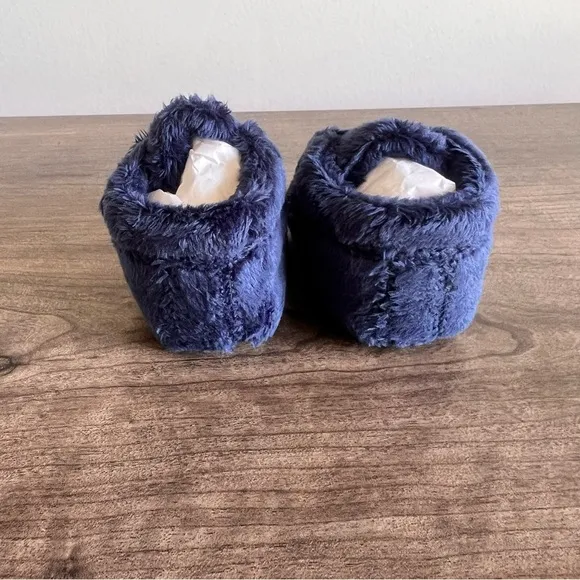 Ugg Bixbee Baby Navy Booties Size 0-6 Months