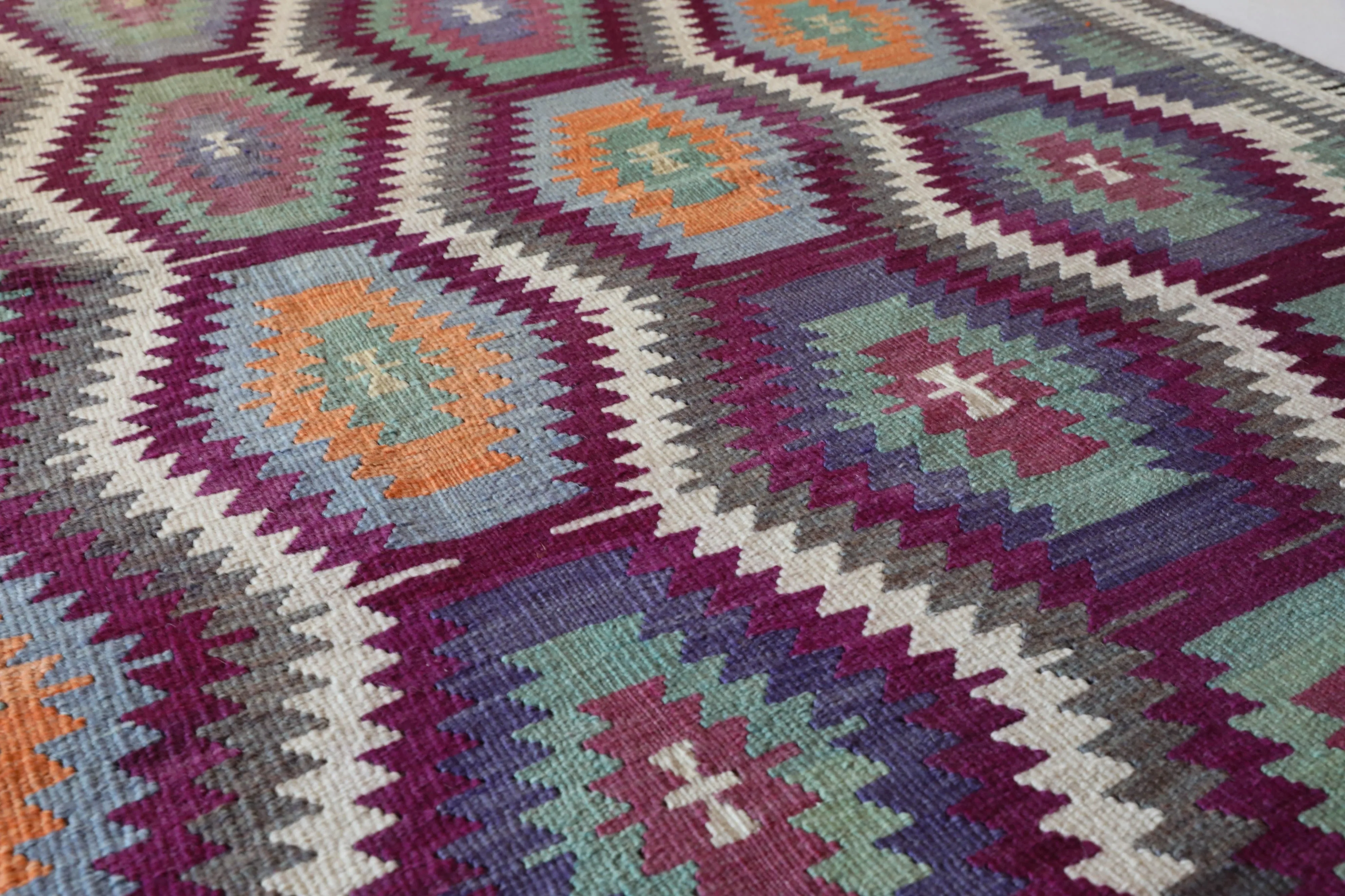 Vintage Antalya Barak Kilim Rug 5'9"x8'2"