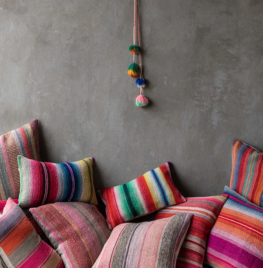 Woven Pillow 06