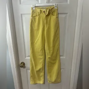 Zara Yellow Women's Corduroy wide leg pants